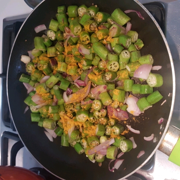 Bhindi Subzi (Okra Stir-Fry)
