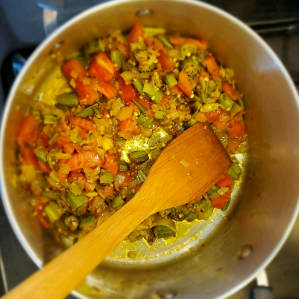 Bhindi Subzi (Okra Stir-Fry)