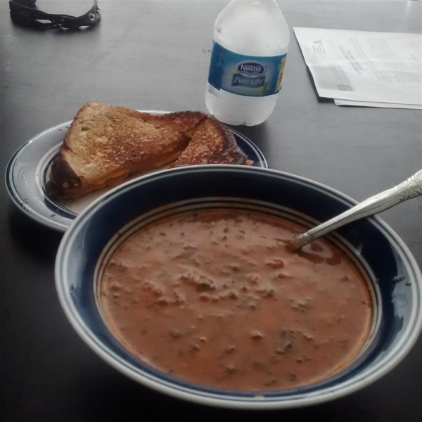 Tomato Spinach and Basil Soup