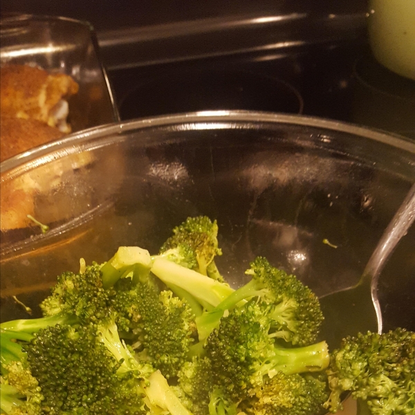 Broccoli with Lemon Butter Sauce