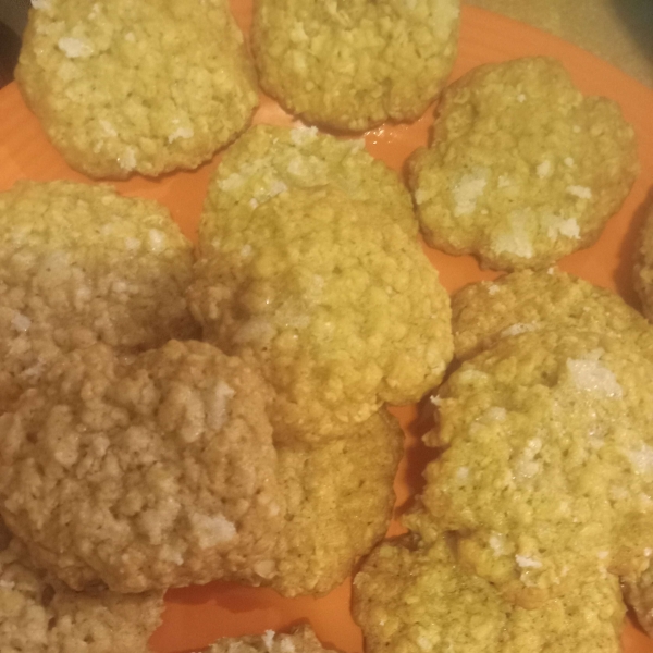 Soft Oatmeal Cookies