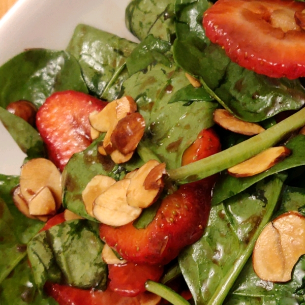 Strawberry and Spinach Salad with Honey Balsamic Vinaigrette