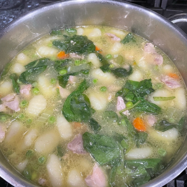 Easy Chicken and Gnocchi Soup