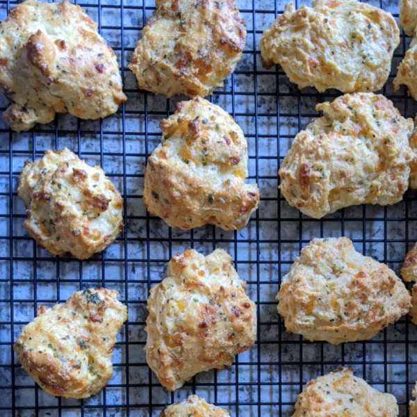 Cheddar Bay Biscuits