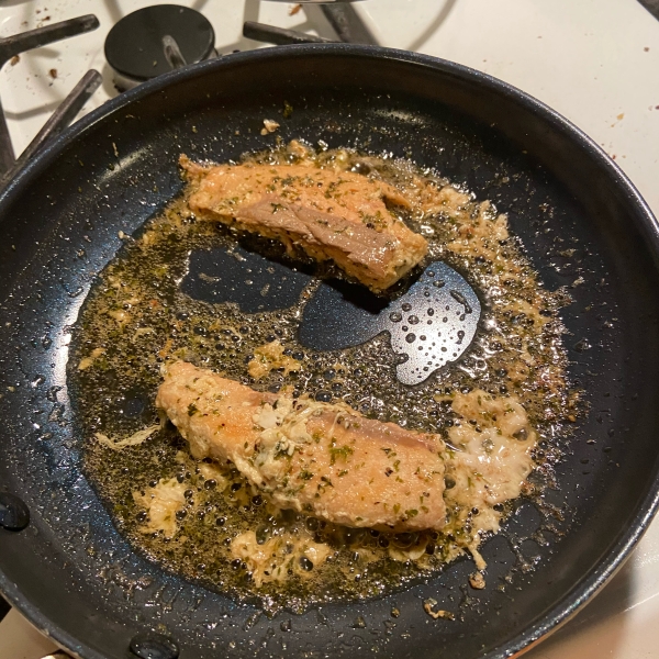 Easy Lemon-Pepper Blackened Salmon