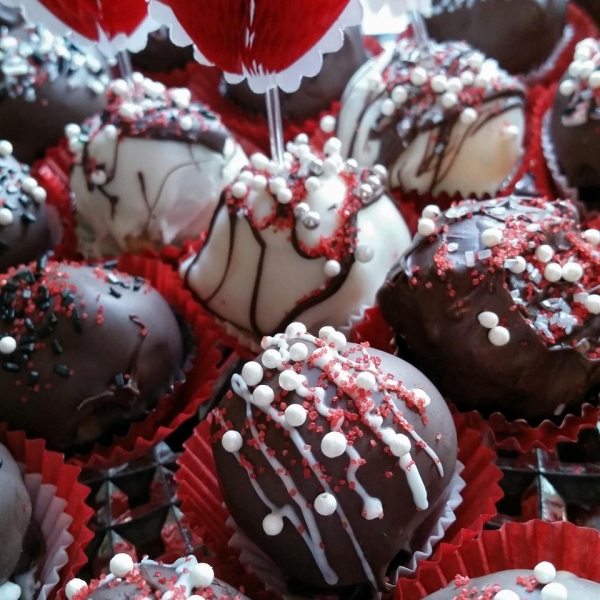 Chocolate Chip Cookie Dough Truffles