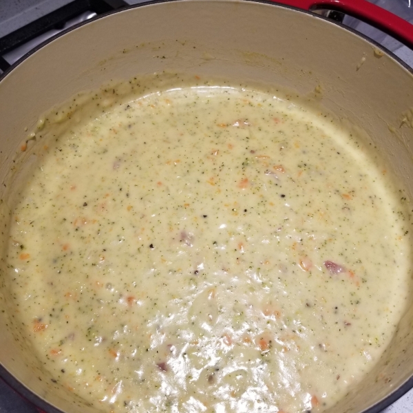 Best Cheesy Broccoli Soup