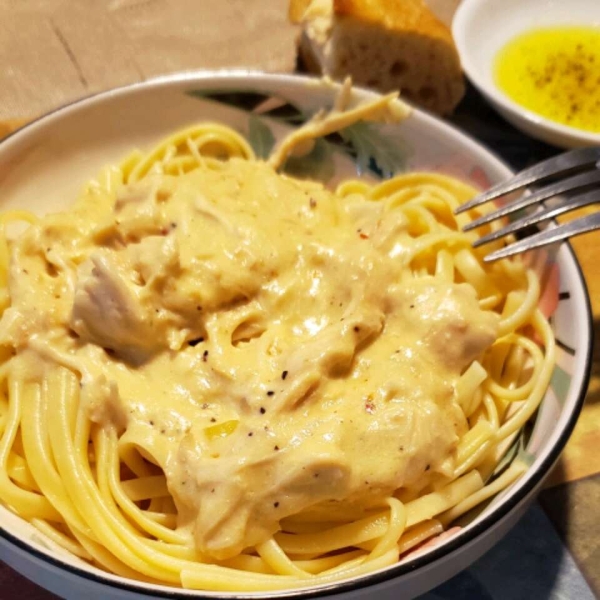 Slow Cooker Chicken Tetrazzini