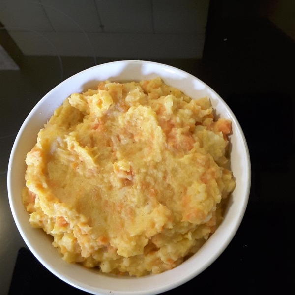 Trio of Mashed Roots (Parsnip, Turnip and Carrot)