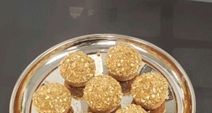 Applesauce-Oat Muffins