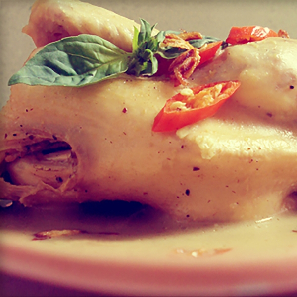 Opor Ayam (Chicken in Coconut Milk)