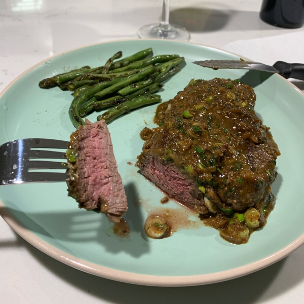 Oven-Seared Beef Tenderloin with Herb Pan Sauce