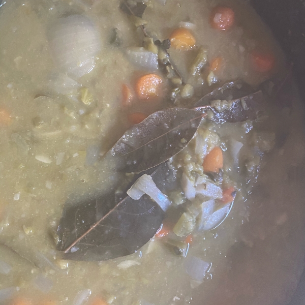 Slow Cooker Split Pea Sausage Soup