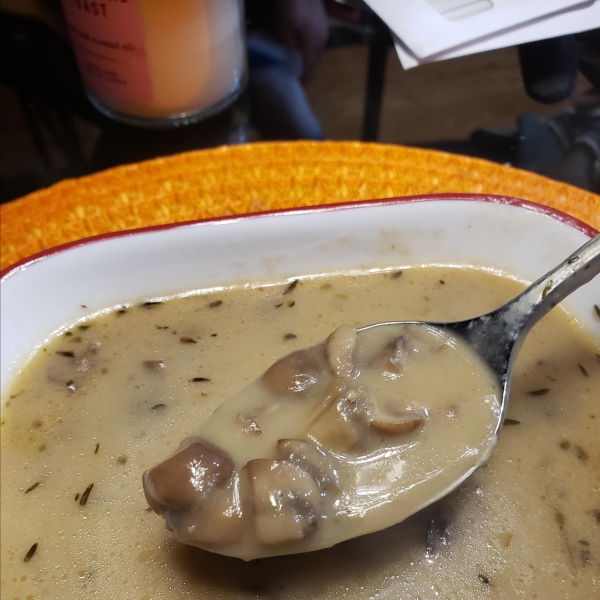 Instant Pot® Creamy Mushroom Soup