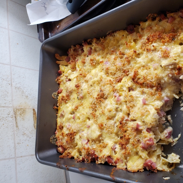 Creamy Chicken Cordon Bleu Casserole