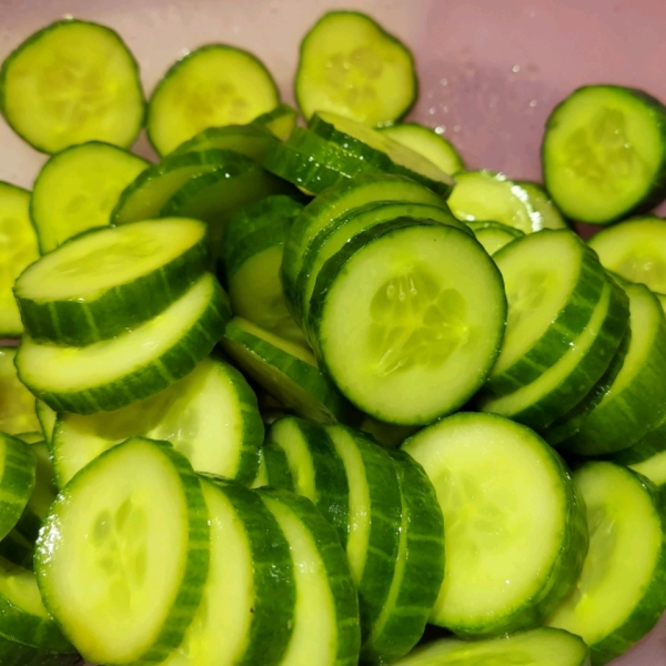 Easy Tangy Cucumber Salad