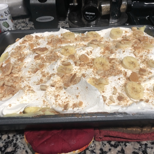 Banana Pudding Poke Cake