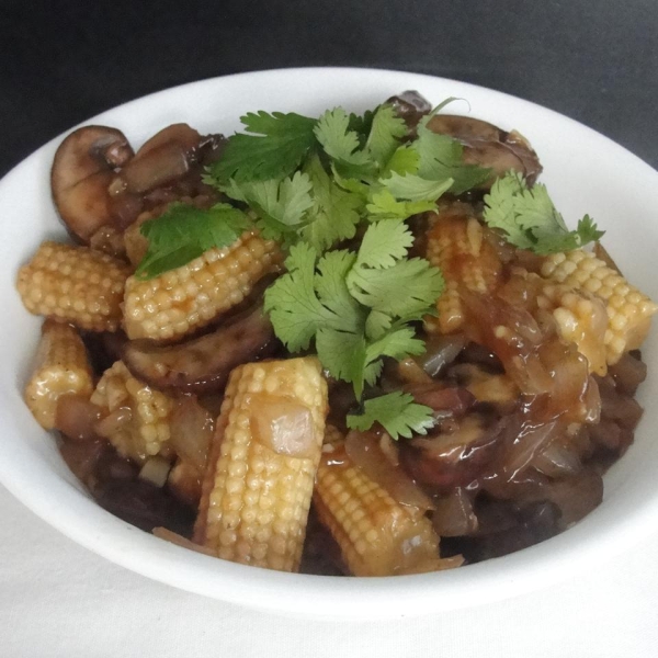 Stir-Fried Mushrooms with Baby Corn