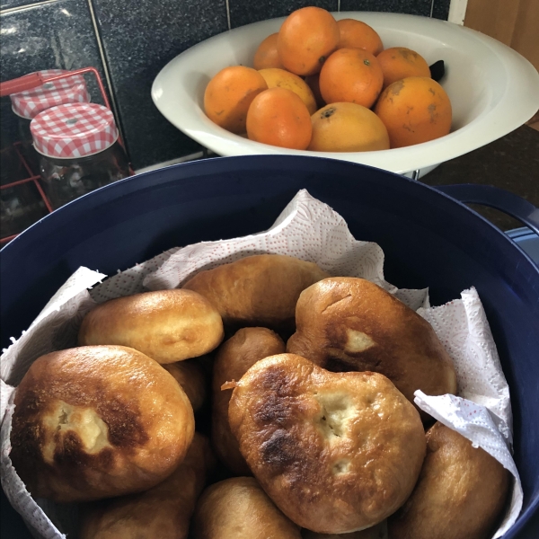 South African Traditional Vetkoek (Fried Bread)