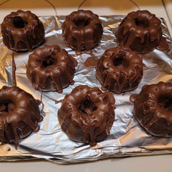 Easy Chocolate Bundt Cake Glaze