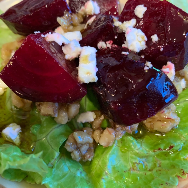 Beet Salad with Goat Cheese