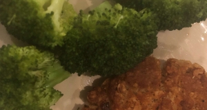 Simple Salmon Cakes Made with Oatmeal