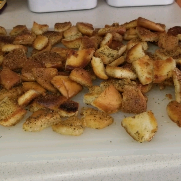 Old Hamburger Bun Croutons