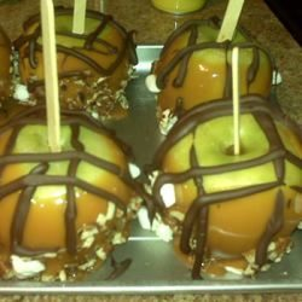 Rocky Road Caramel Apples