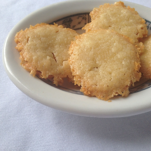 Homemade Brazilian Cheese Crackers (Sequilhos de Queijo)