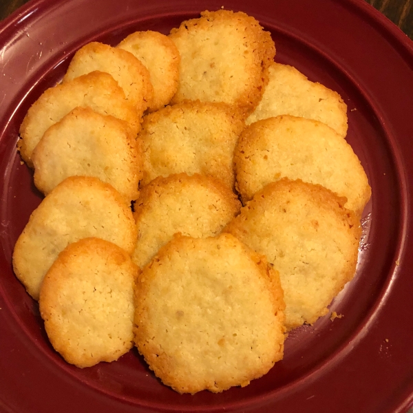 Homemade Brazilian Cheese Crackers (Sequilhos de Queijo)