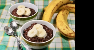 Reduced-Calorie Chocolate Banana Oatmeal