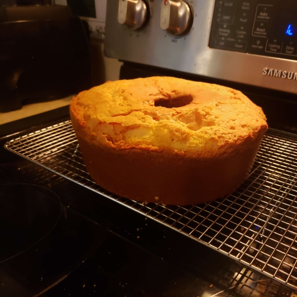 Sybil's Sour Cream Pound Cake