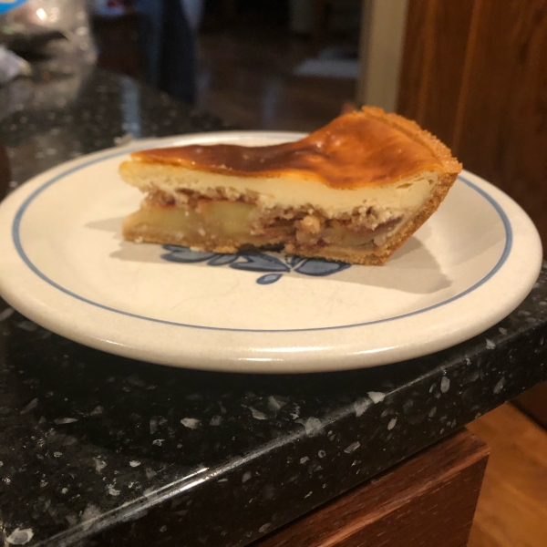 Apple Crisp Cheesecake
