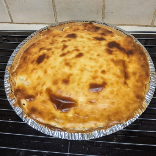 Apple Crisp Cheesecake