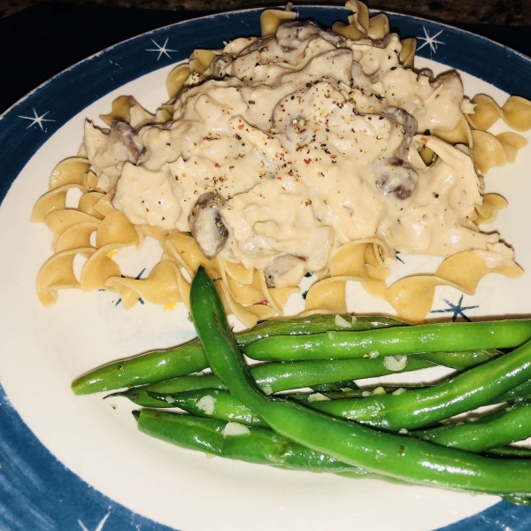 Greek Yogurt Chicken Stroganoff with Mushrooms