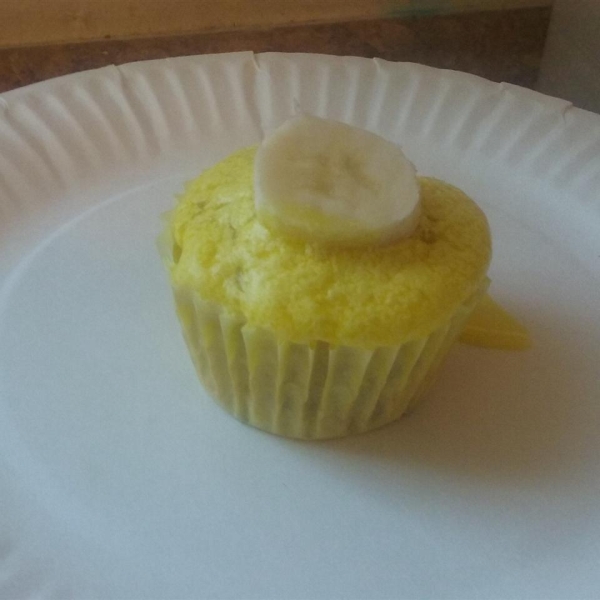 Banana and Vanilla Cupcakes with Buttercream Frosting