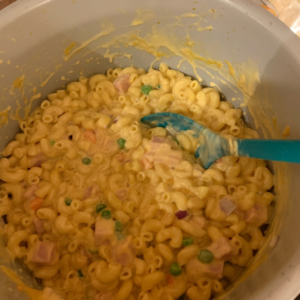 Instant Pot® Mac and Cheese with Ham and Peas