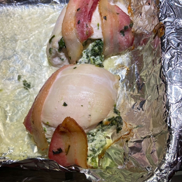Gorgonzola-Stuffed Chicken Breasts Wrapped in Bacon