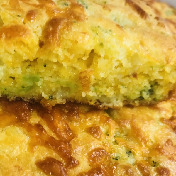 Broccoli Cornbread with Cheese