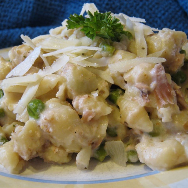 Tuna Noodle Casserole with Potato Chips