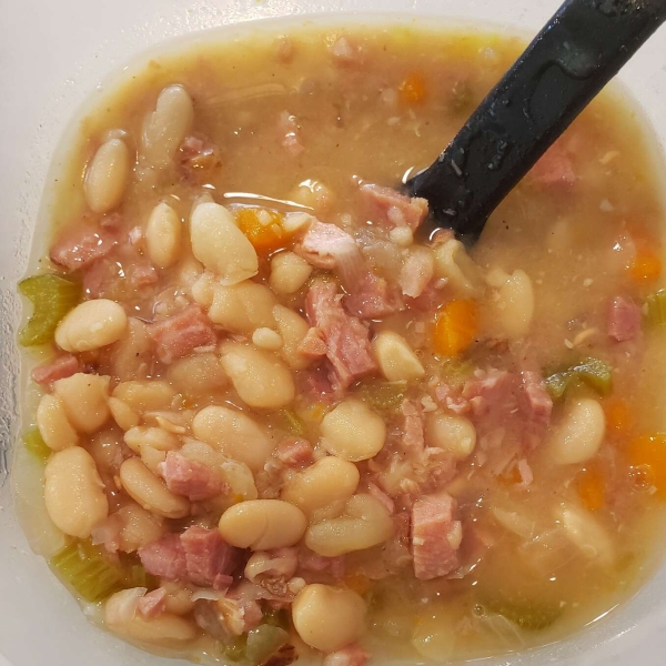 Slow Cooker Ham and Bean Soup