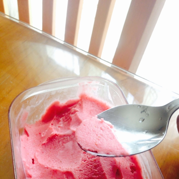 2-Ingredient Strawberry Sorbet