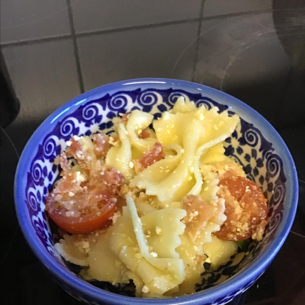 Summer Pasta with Tomatoes, Fresh Basil, and Bacon