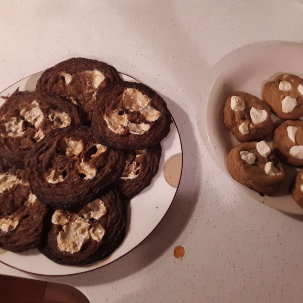 S'mores Cookies with Graham Crackers