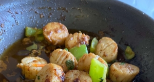 Pan-Seared Lemon and Garlic Scallops