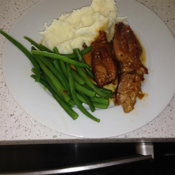 Sunday Afternoon Slow-Cooked Spare Ribs