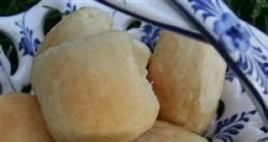 Buttery Dinner Pan Rolls