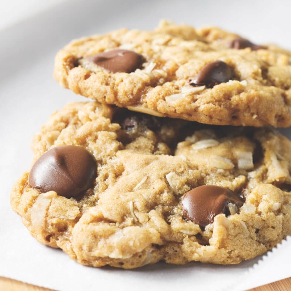 Becel® Oatmeal Chocolate Chip Cookies