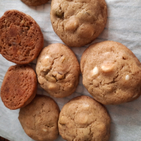 Pistachio White Chocolate Chip Cookies