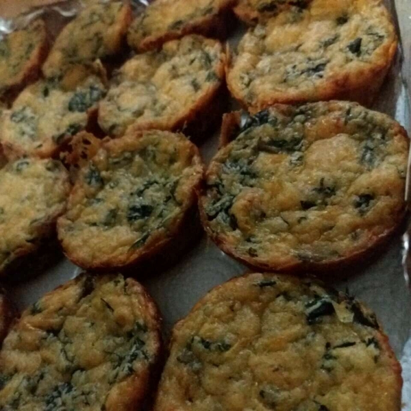 Spinach Cheddar Muffins